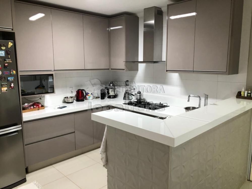 Casa à venda com 3 quartos, 140m² - Foto 1