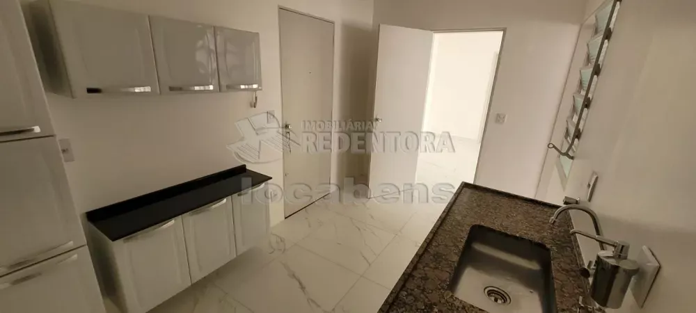 Apartamento à venda com 3 quartos, 114m² - Foto 3