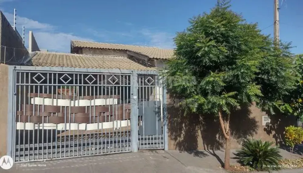 Casa à venda com 2 quartos, 64m² - Foto 1