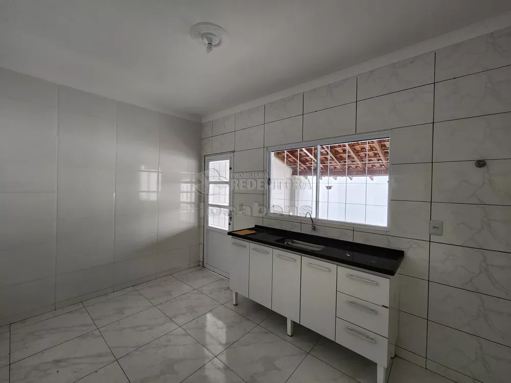 Casa à venda com 2 quartos, 83m² - Foto 3