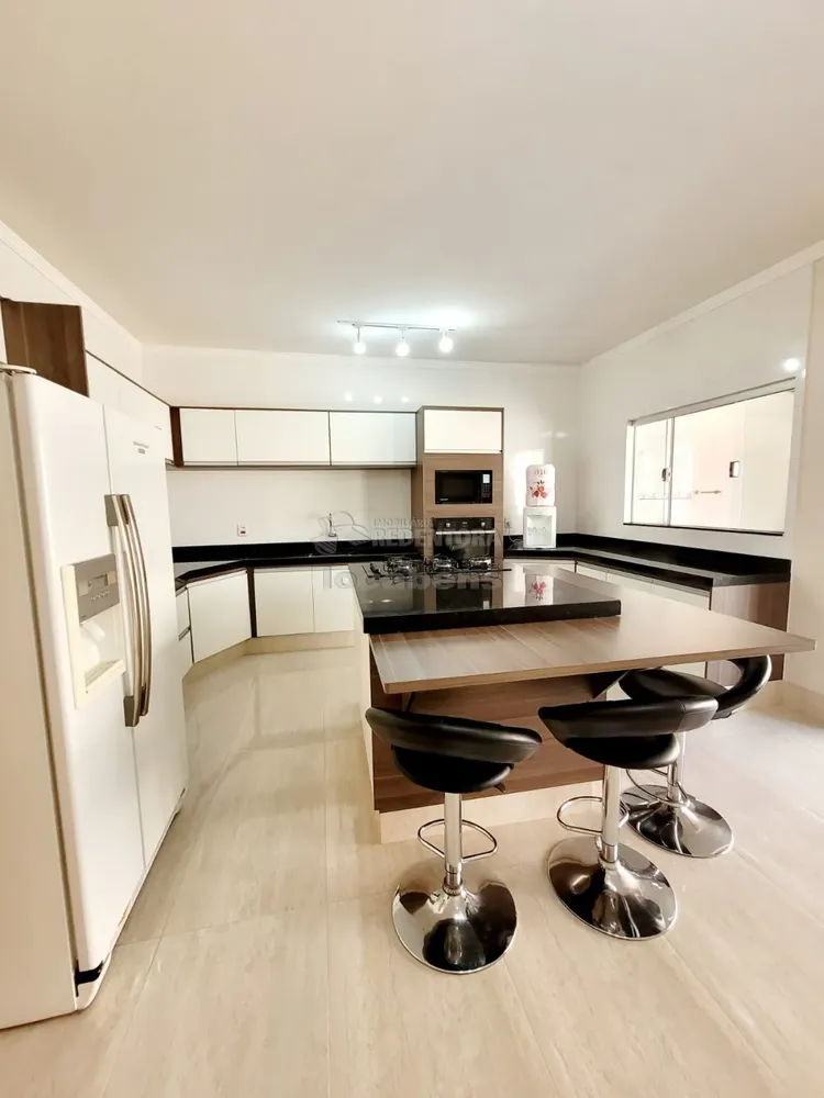 Casa, 3 quartos, 250 m² - Foto 1