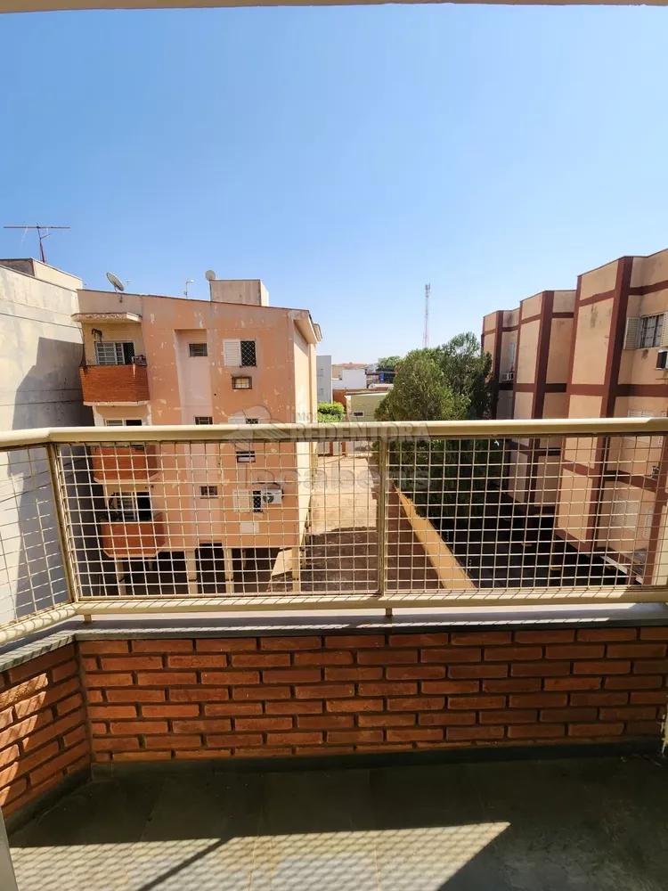 Apartamento à venda com 2 quartos, 66m² - Foto 3