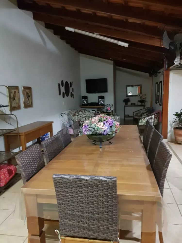 Casa de Condomínio à venda com 4 quartos, 260m² - Foto 1