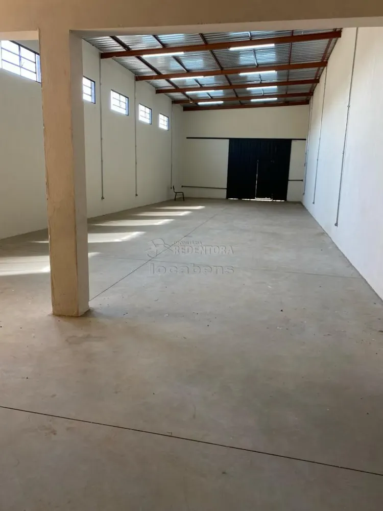 Casa, 2 quartos, 338 m² - Foto 1