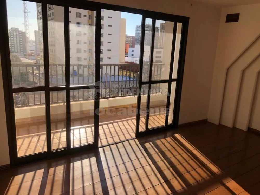 Apartamento à venda com 4 quartos, 190m² - Foto 3