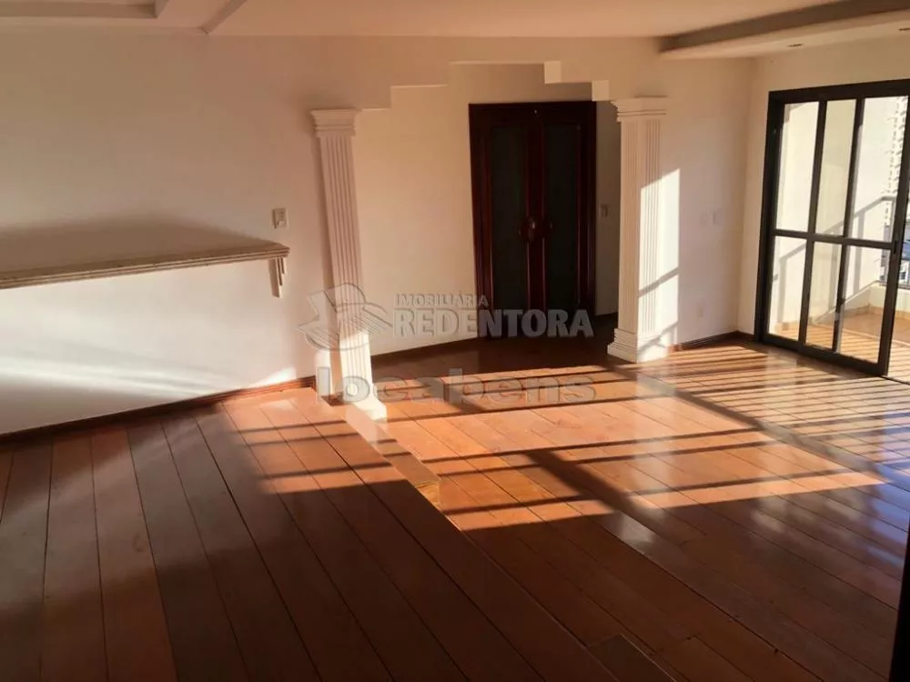 Apartamento à venda com 4 quartos, 190m² - Foto 2