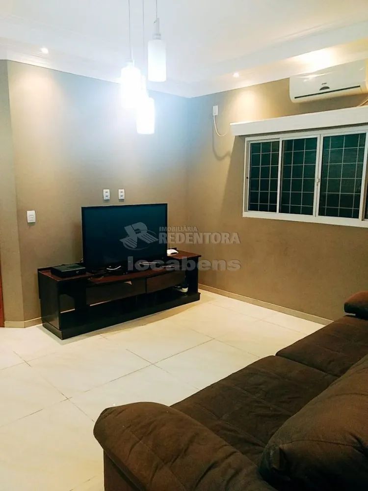 Casa, 4 quartos, 196 m² - Foto 1
