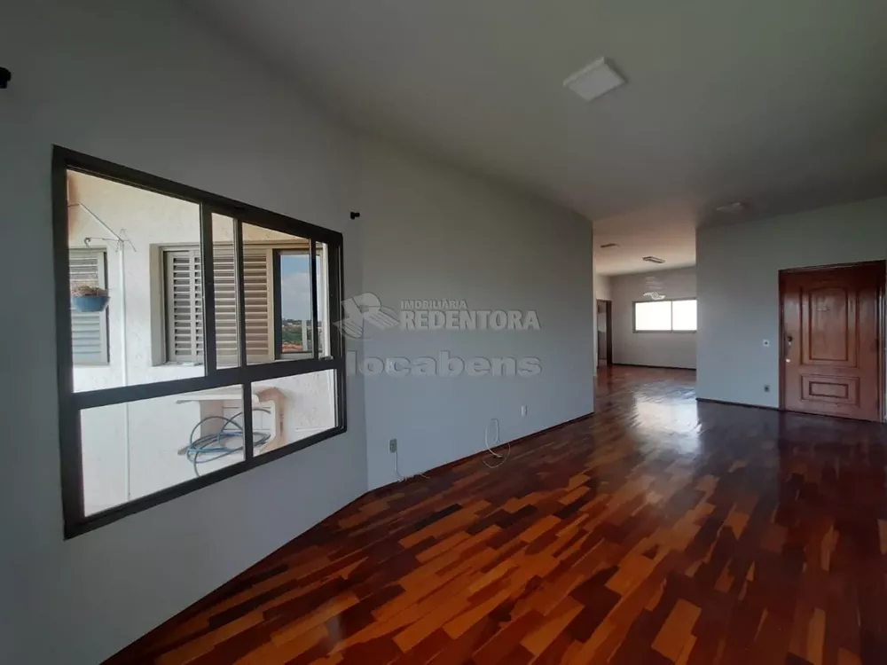 Cobertura à venda com 4 quartos, 200m² - Foto 1