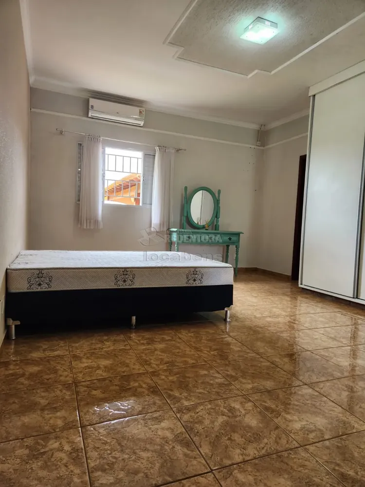 Chácara, 4 quartos, 2000 m² - Foto 1