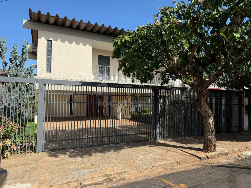 Casa, 4 quartos, 439 m² - Foto 1