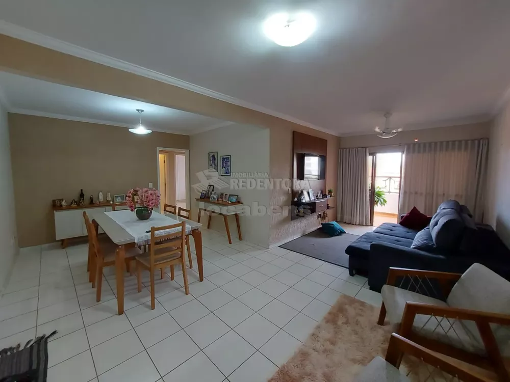 Apartamento à venda com 3 quartos, 136m² - Foto 1