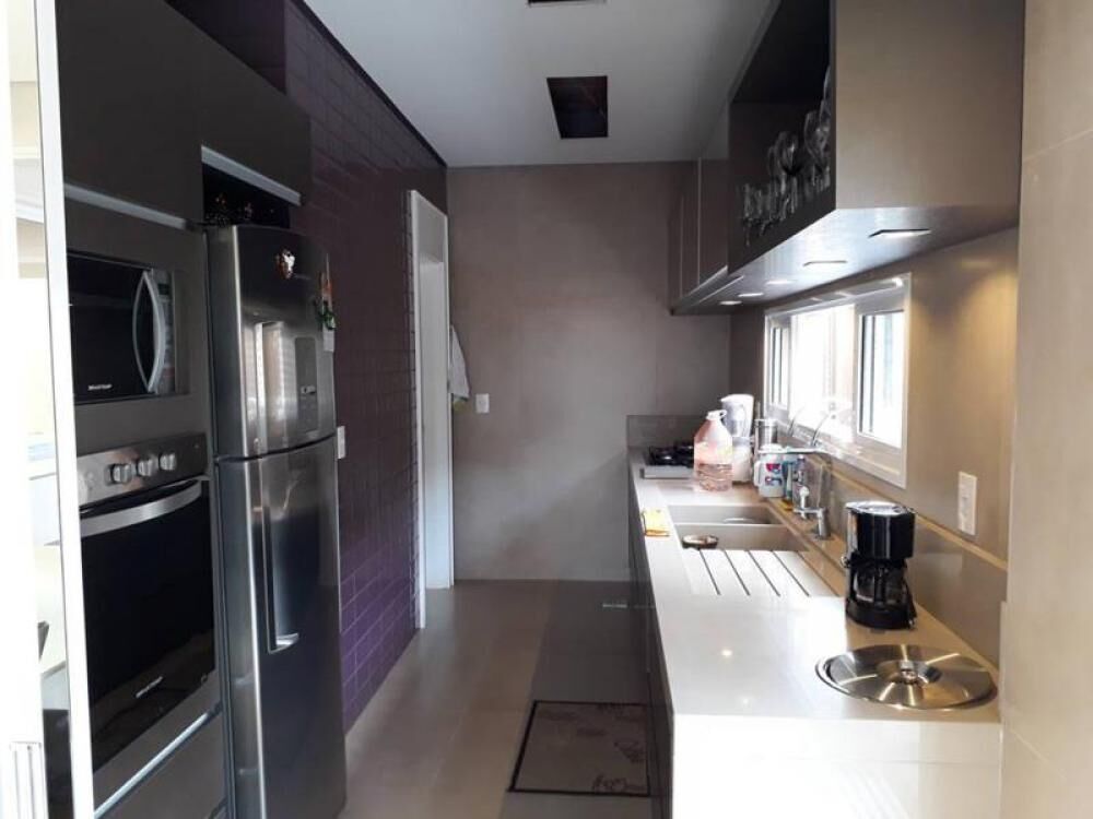 Casa de Condomínio à venda com 3 quartos, 312m² - Foto 4