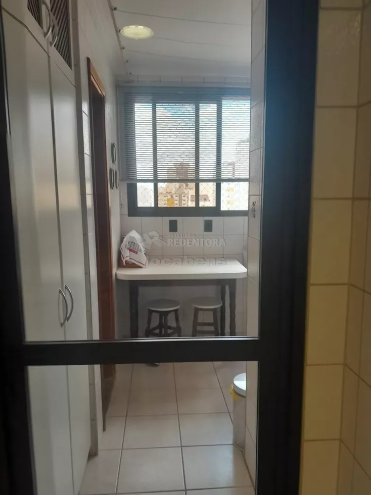 Apartamento à venda com 3 quartos, 180m² - Foto 4