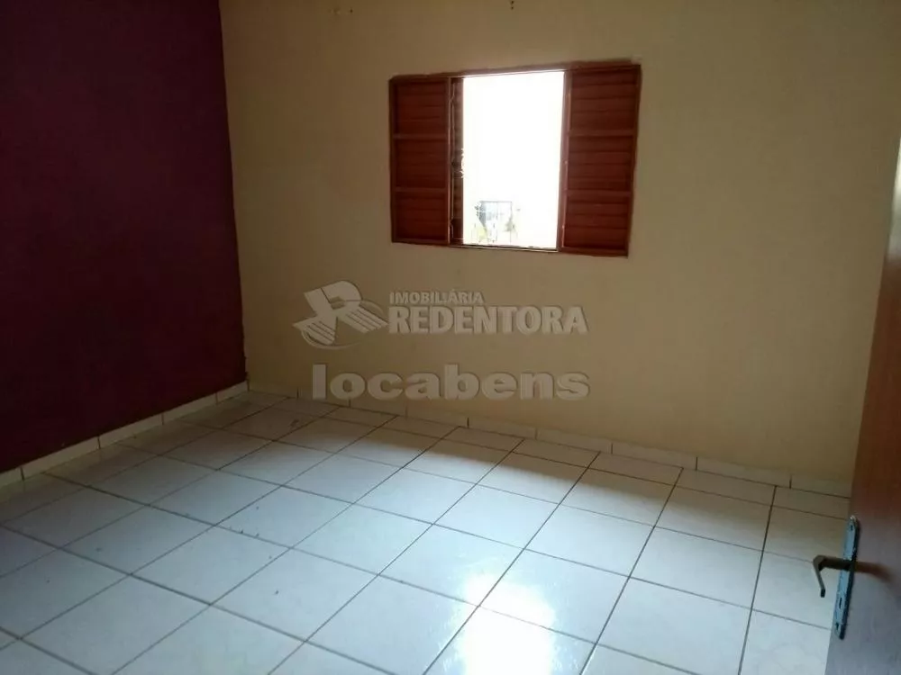 Casa à venda com 2 quartos, 130m² - Foto 1