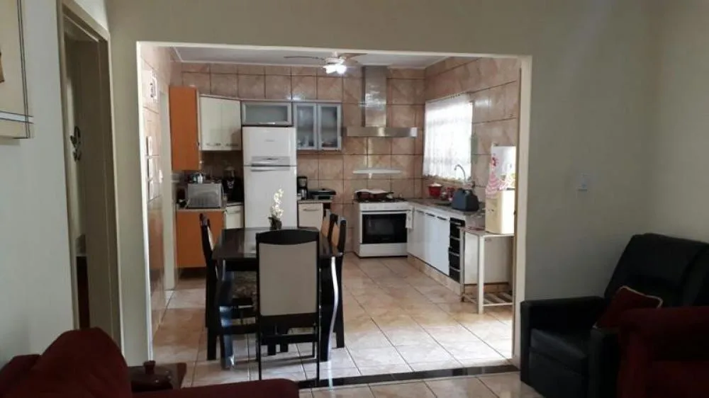 Chácara, 3 quartos, 850 m² - Foto 2