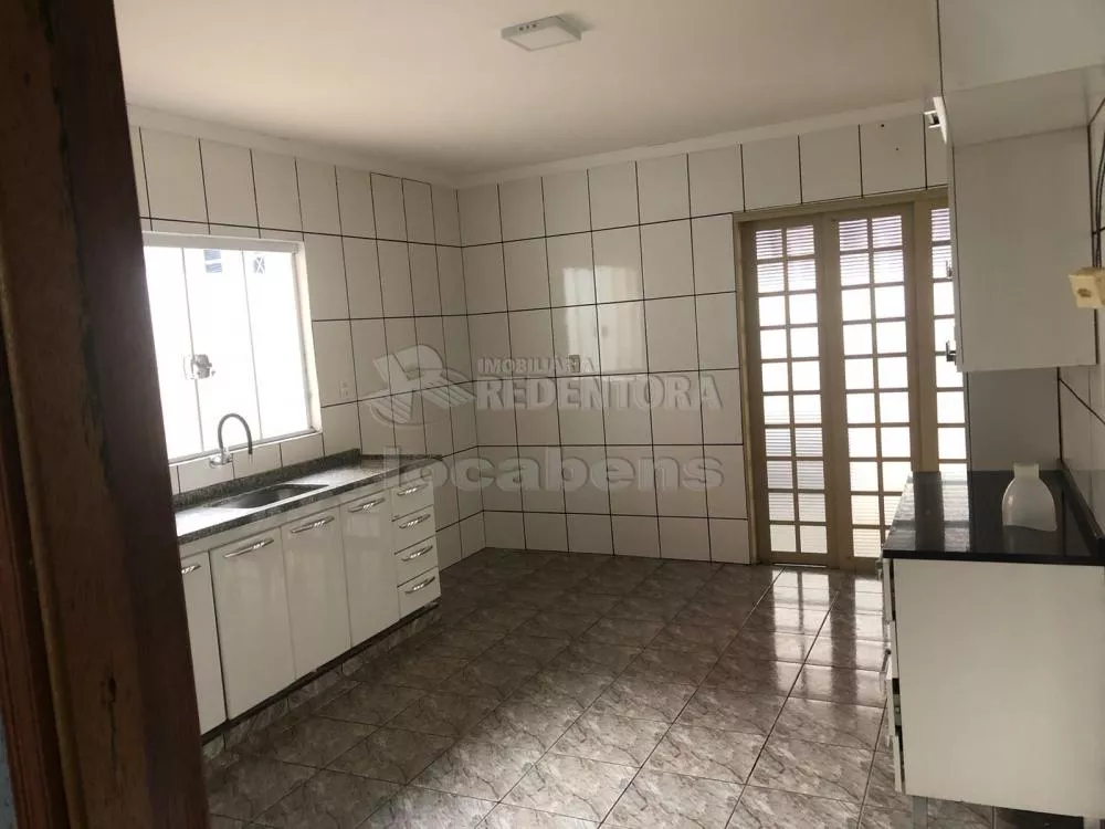 Casa à venda com 2 quartos, 135m² - Foto 3