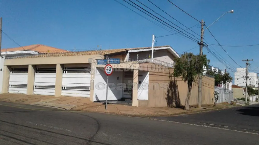 Casa, 3 quartos, 210 m² - Foto 1