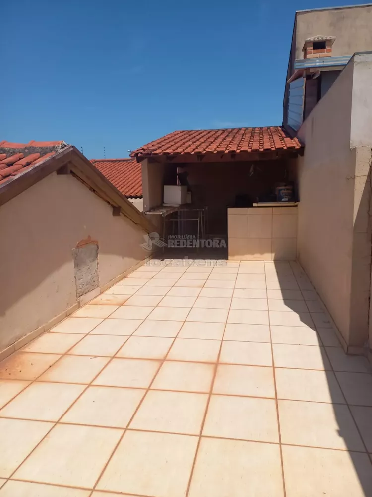 Casa à venda com 3 quartos, 99m² - Foto 1