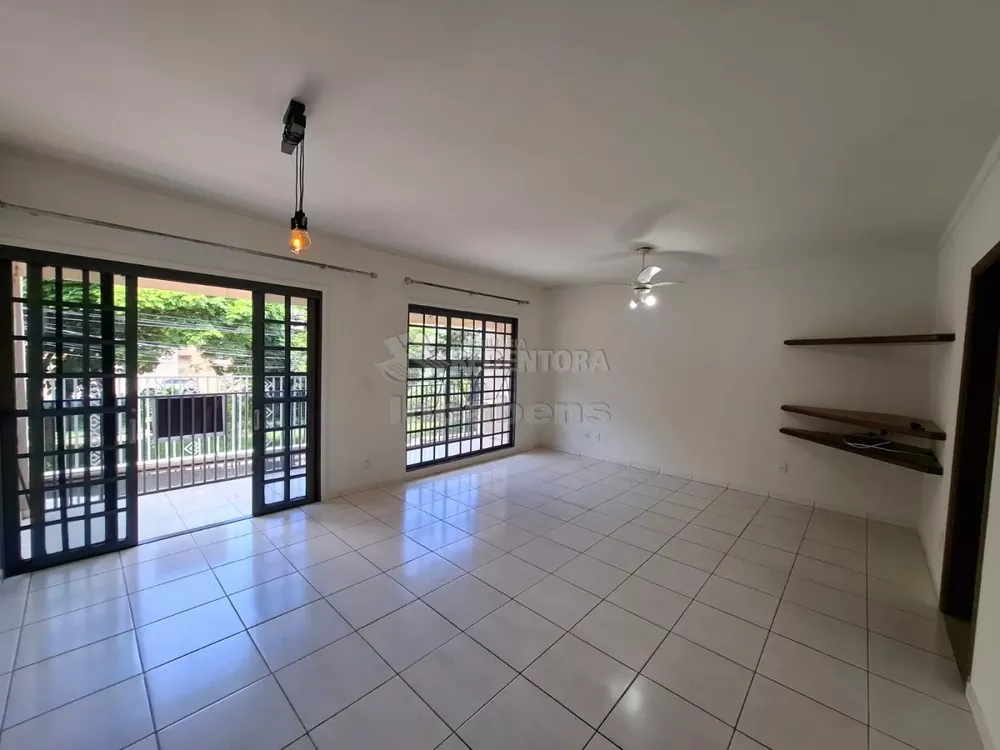 Apartamento à venda com 3 quartos, 124m² - Foto 1