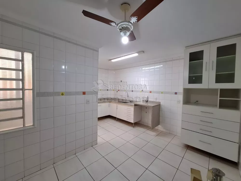 Apartamento à venda com 3 quartos, 124m² - Foto 3