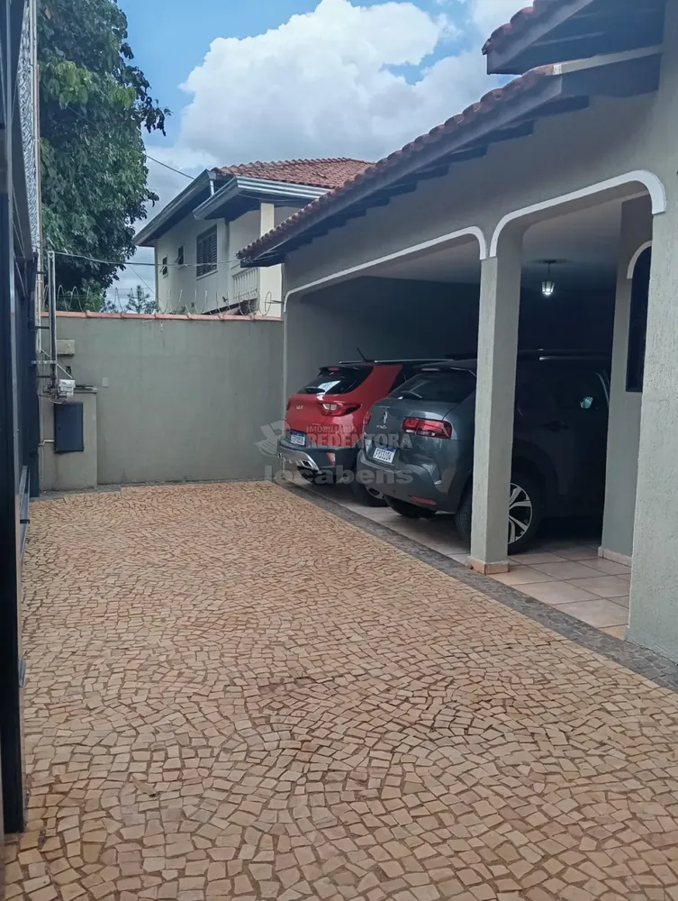 Casa, 5 quartos, 246 m² - Foto 1