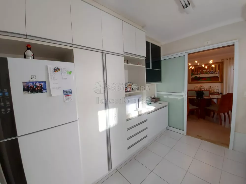 Casa de Condomínio à venda com 3 quartos, 180m² - Foto 2