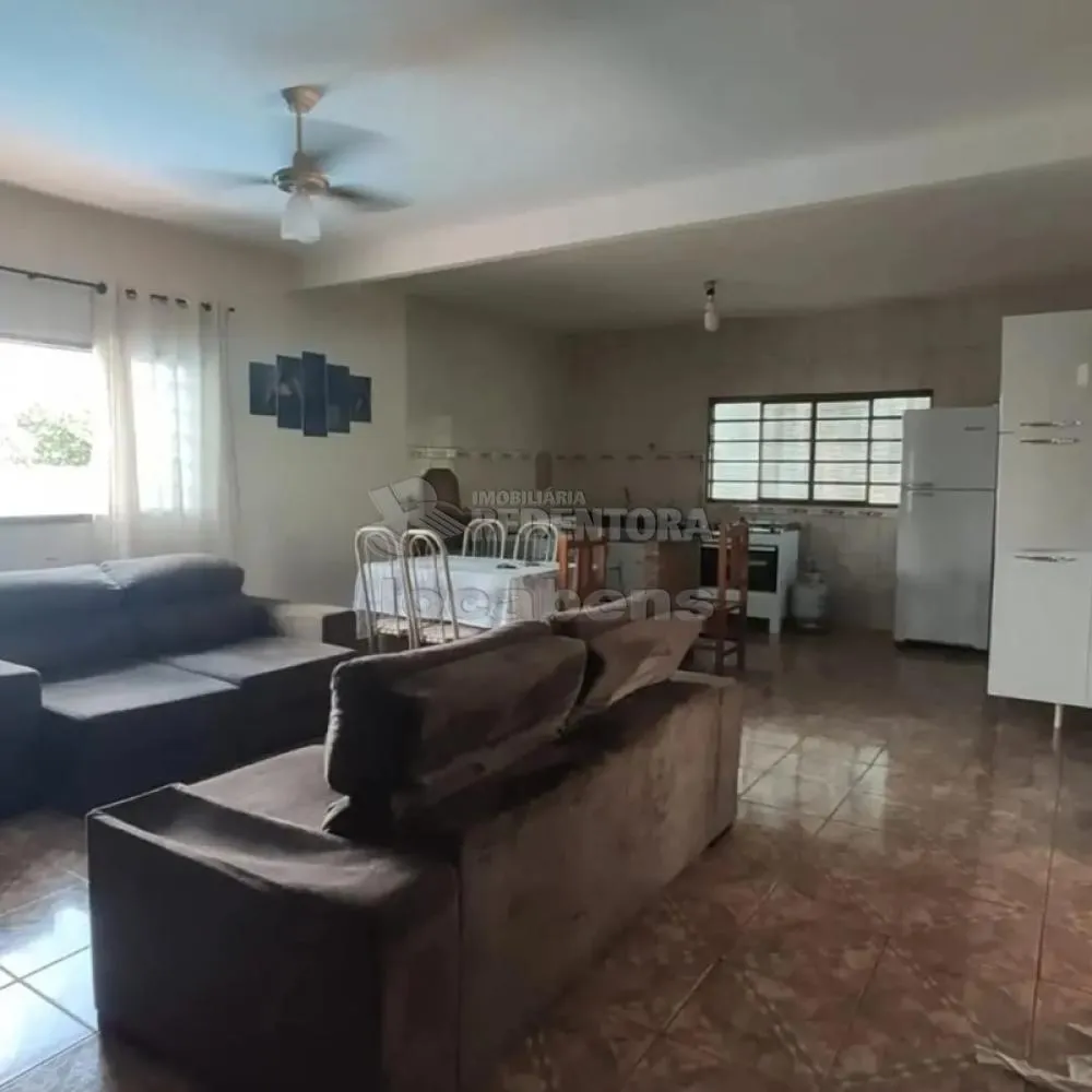 Chácara, 3 quartos, 1500 m² - Foto 1