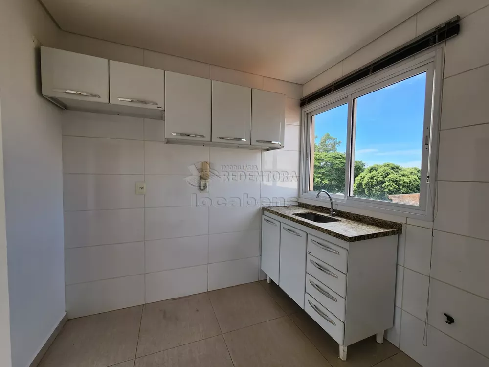 Apartamento à venda com 2 quartos, 76m² - Foto 4