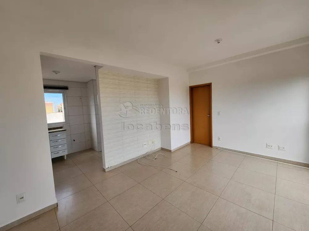 Apartamento à venda com 2 quartos, 76m² - Foto 1