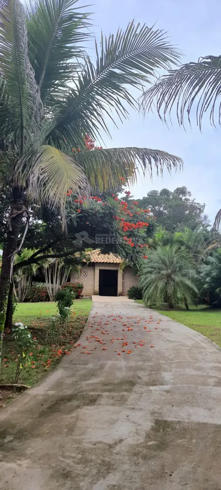 Chácara, 3 quartos, 2750 m² - Foto 1