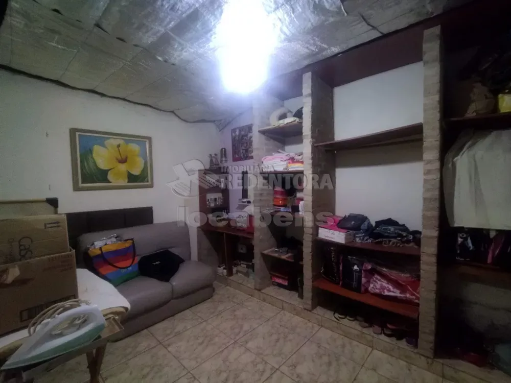 Casa à venda com 5 quartos, 200m² - Foto 2