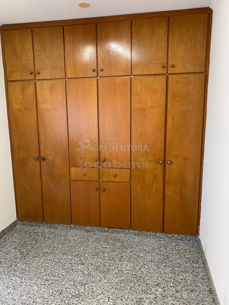 Apartamento à venda com 4 quartos, 190m² - Foto 1