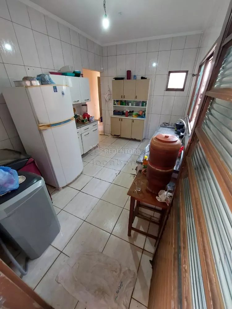 Casa à venda com 4 quartos, 100m² - Foto 3