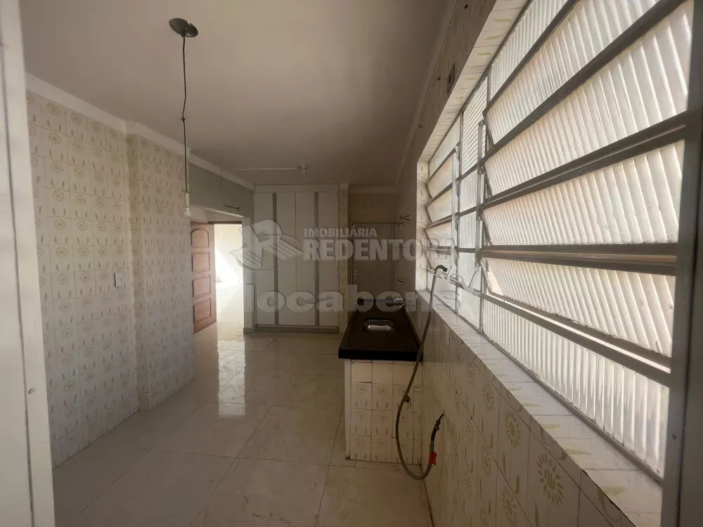 Apartamento para alugar com 3 quartos, 143m² - Foto 11