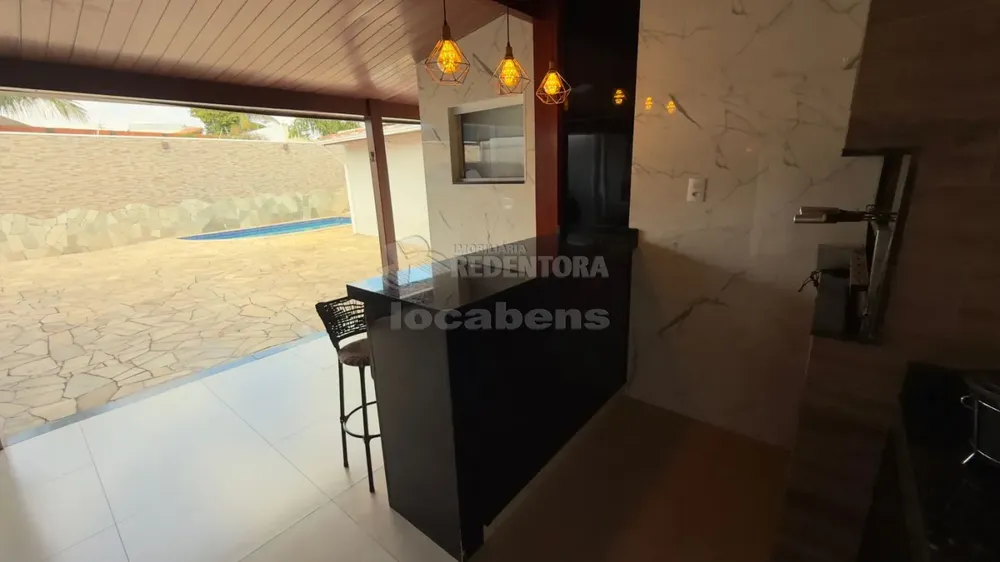 Casa, 3 quartos, 210 m² - Foto 1