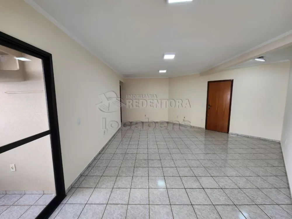 Apartamento à venda com 3 quartos, 140m² - Foto 2