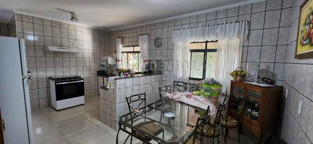 Casa, 3 quartos, 253 m² - Foto 3