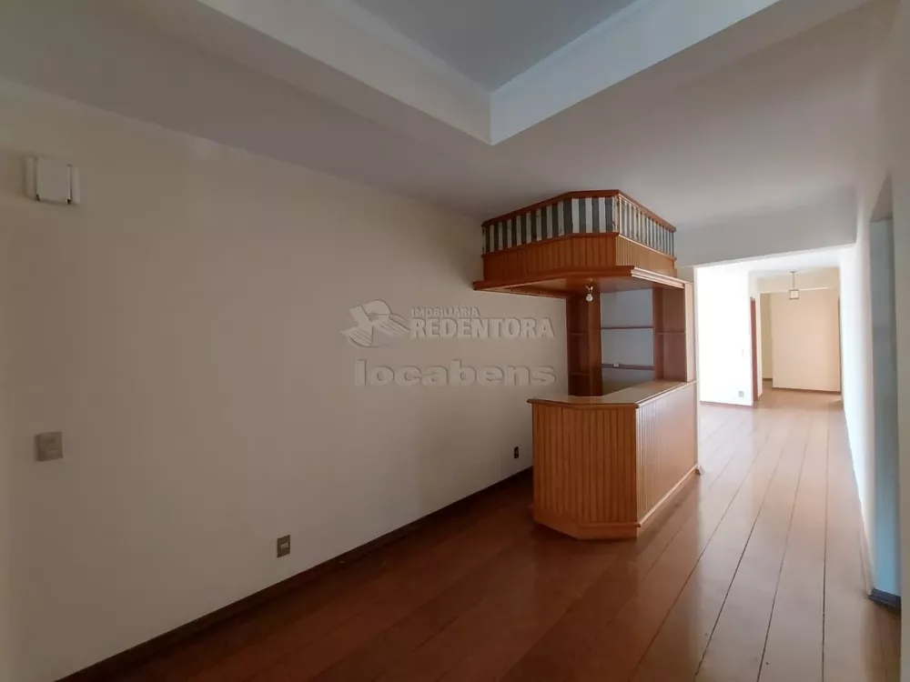 Apartamento para alugar com 3 quartos, 118m² - Foto 3