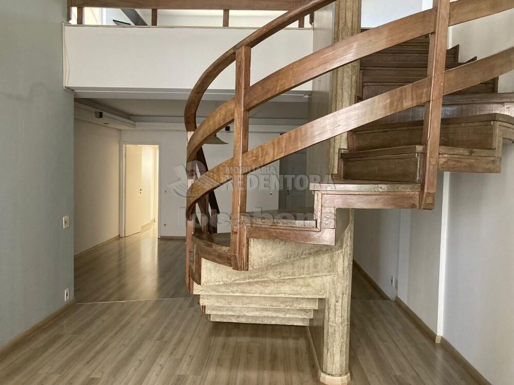 Cobertura para alugar com 3 quartos, 300m² - Foto 2