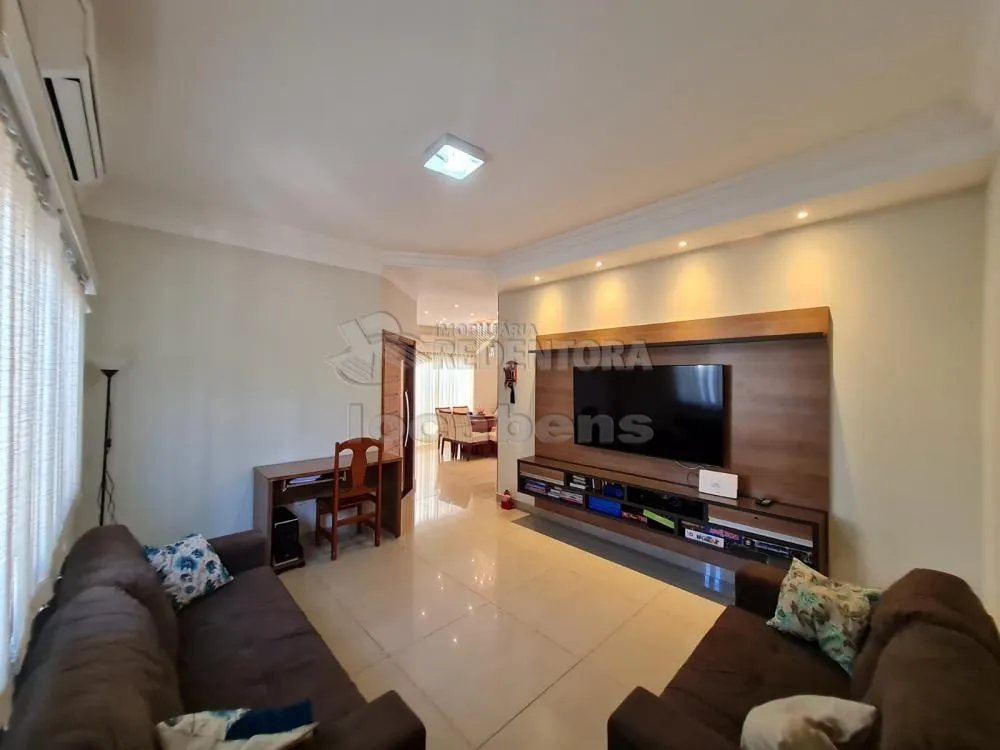 Casa, 3 quartos, 195 m² - Foto 1