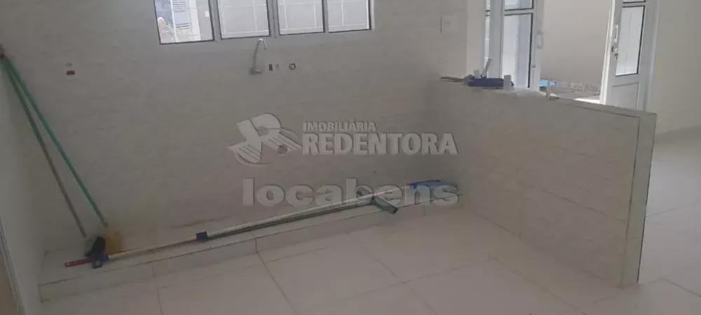 Casa à venda com 2 quartos, 113m² - Foto 2