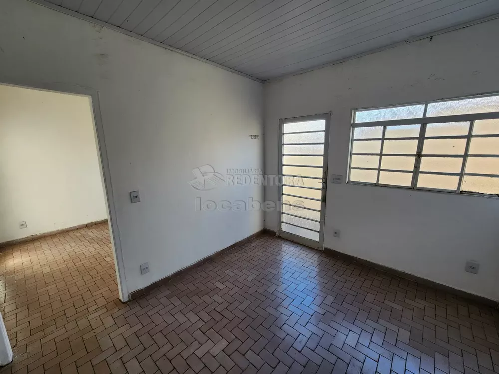 Casa à venda com 3 quartos, 70m² - Foto 2