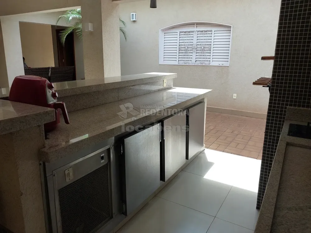 Casa, 3 quartos, 290 m² - Foto 1