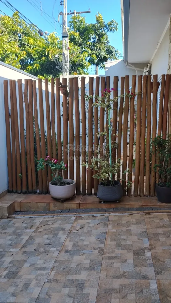 Casa, 3 quartos, 242 m² - Foto 1