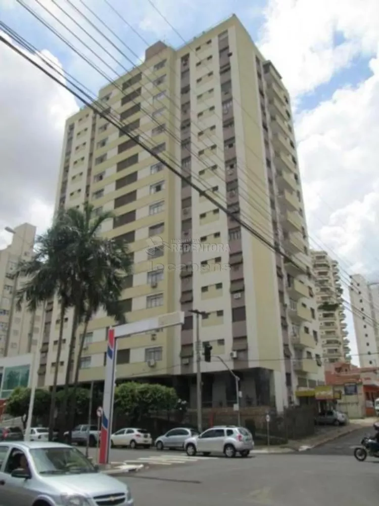 Apartamento para alugar com 3 quartos, 134m² - Foto 1