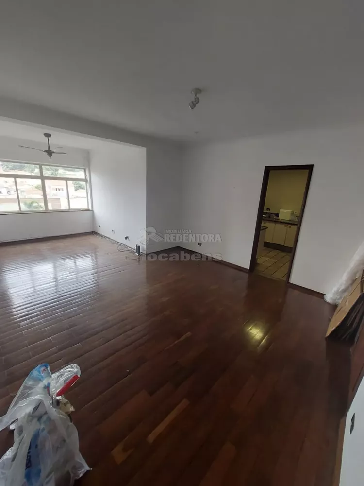 Apartamento para alugar com 3 quartos, 134m² - Foto 4