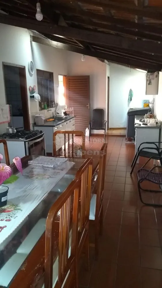 Casa, 4 quartos, 190 m² - Foto 1