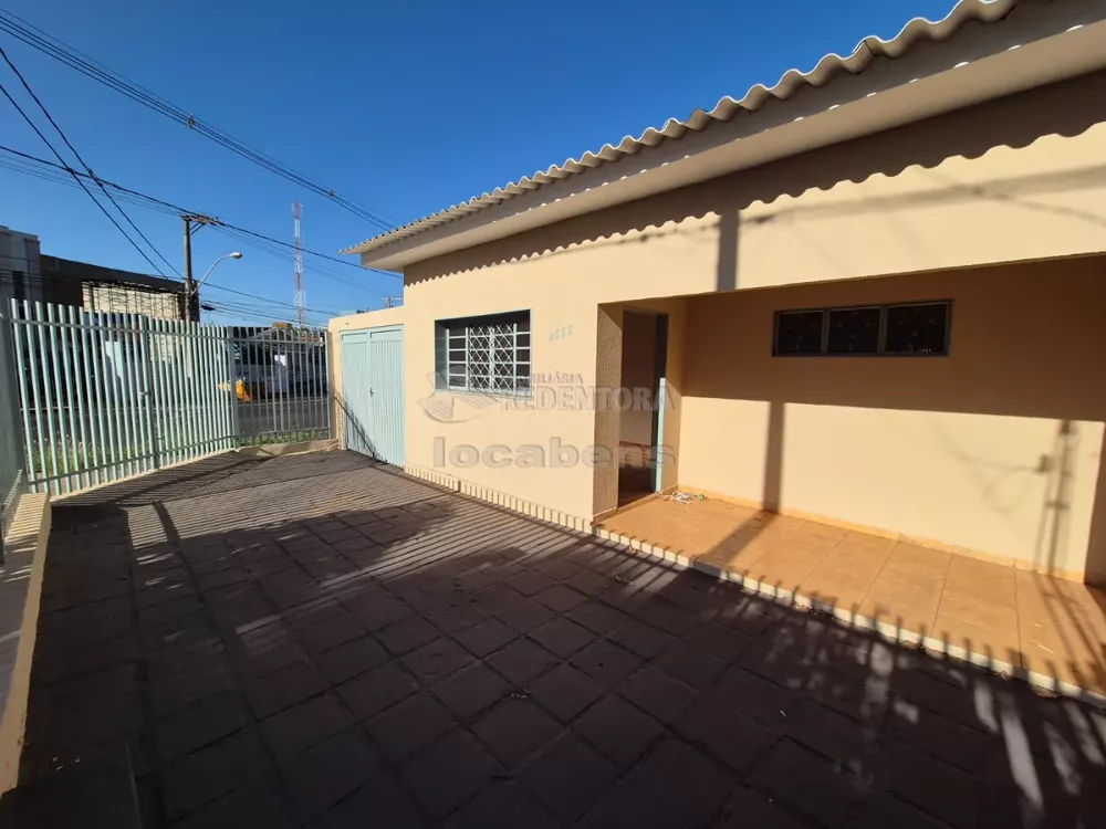 Casa para alugar com 2 quartos, 89m² - Foto 1