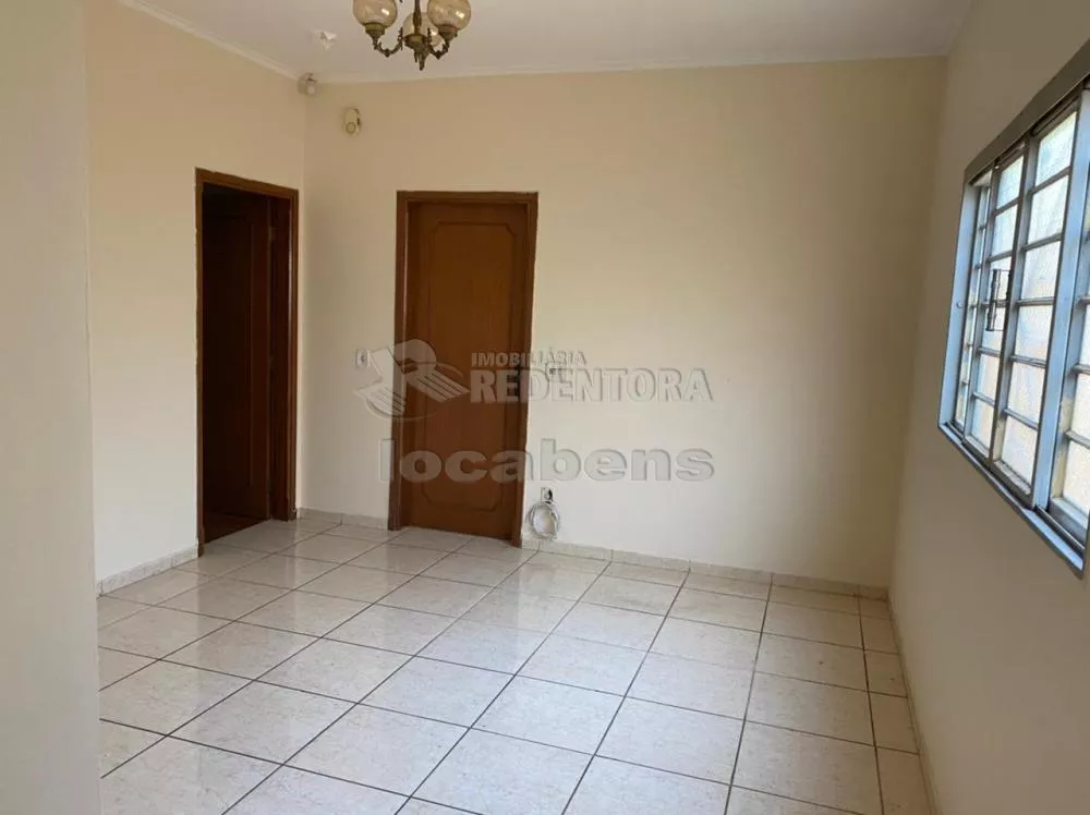 Casa à venda com 3 quartos, 246m² - Foto 2