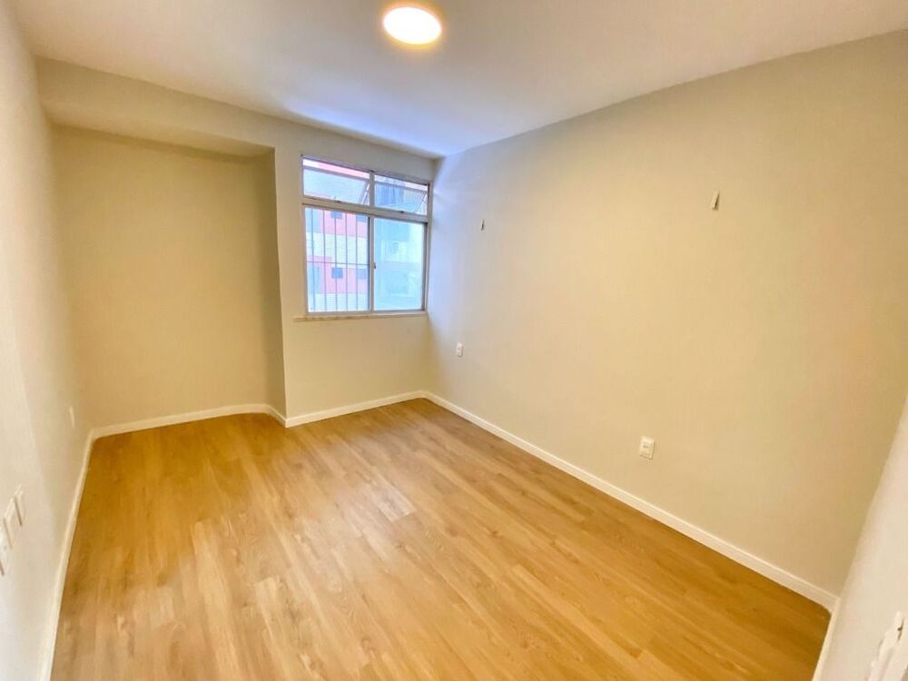 Apartamento à venda com 3 quartos, 118m² - Foto 4